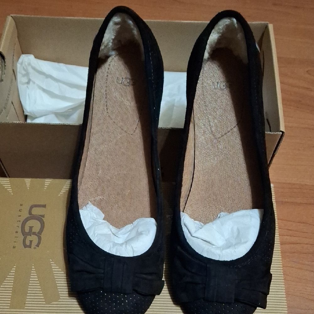 UGG Women's Classic Brown Loafers with Bow